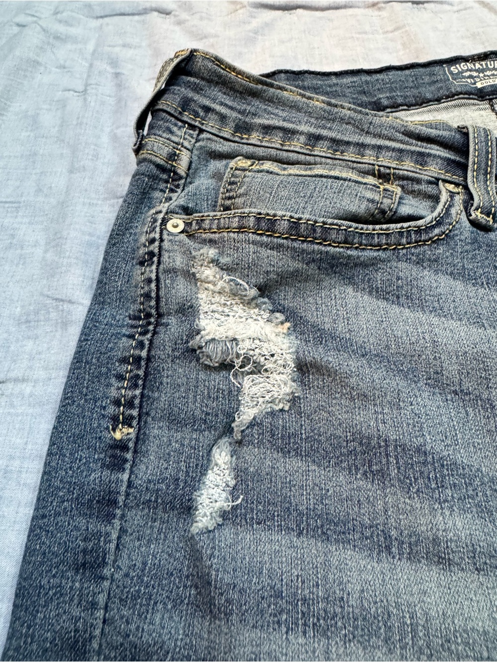 Signature by Levi Strauss & Co. Mid Rise Slim Boyfriend - Picture 4 of 13